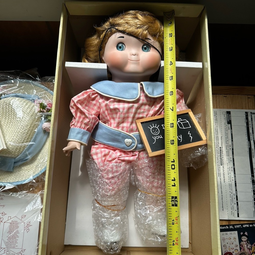 VTG 1993 Goebel DOLLY DINGLE Musical Doll Porcelain Limited Edition With Box - Picture 10 of 16